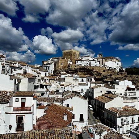 Casa De Las Lanzas Setenil De Las Bodegas Esterno foto